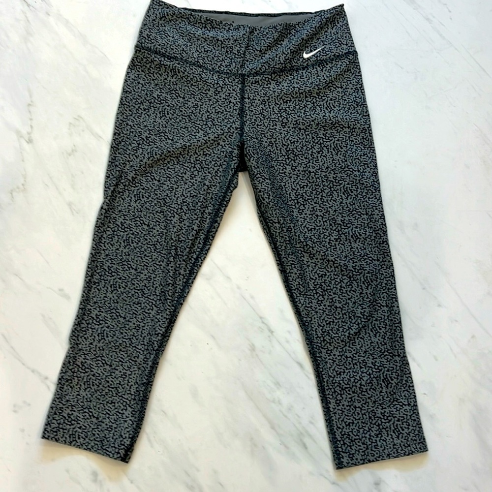 NIKE DRI-FIT LEGGINGS SIZE SMALL